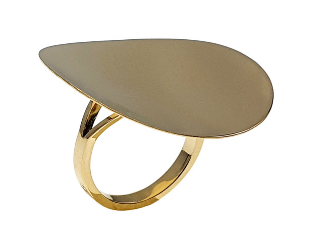 56 Nowoczesny pierścionek który wykonaliśmy na indywidualne zamówienie.